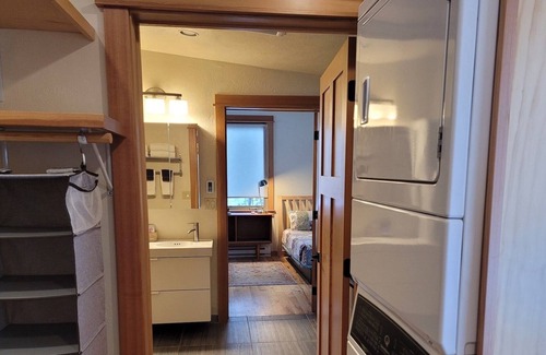 Winthrop House | Olivia's House in Winthrop-Right on the River&Close to Downtown!