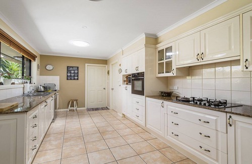 Port Macquarie House | Experience Bliss at Olivine Street Retreat: 10/10 Reviews
