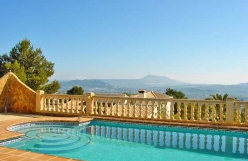 Montgo de Toscamar Villa | Olivo: Family-Friendly Escape with Pool Access