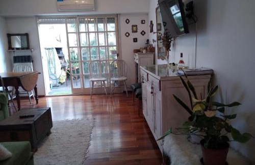 Olivos House | Cozy Duplex in Olivos with Kitchen & Great Reviews