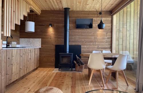 Fonsagrada Ski Chalet | Pet-Friendly Retreat at Olladas de Barbeitos - 9.7 Score