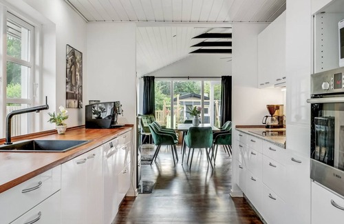Dronningmolle House | Relaxing Escape at Øllegaard: Steps from the Ocean