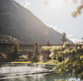 Campo Tures Hotel | OLM Nature Escape - Eco Aparthotel with Oceanfront Pool