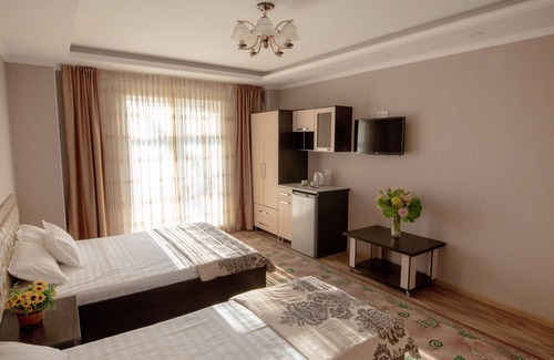 Cholpon-Ata Hotel | Family-Friendly Retreat with Pool & Breakfast Included