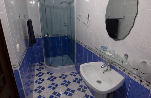 Cholpon-Ata Hotel | Family-Friendly Retreat with Pool & Breakfast Included
