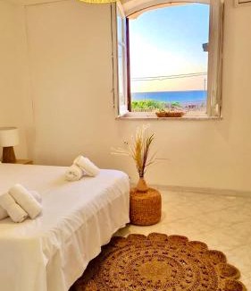 Aspra House | Relaxing Oltremare Suite N37 with Spa and Private Beach