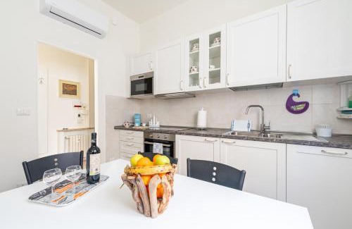 Pablo Apartment | Guest Rated 10/10: Oltretorrente Ospedale Apartment