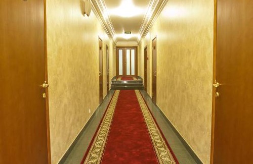 Vsevolozhsk Hotel | Olymp: Guest Rated 9/10 with Pool & Hot Tub Amenities