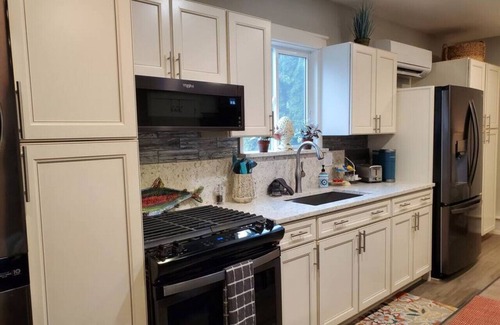 East Olympia House | Olympia Hideaway: Guest Rated 10/10 with Family Amenities