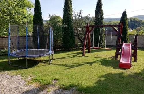Erdobenye Bed & Breakfast | Experience Comfort at Olze Panzió – Rated 9/10 by Guests