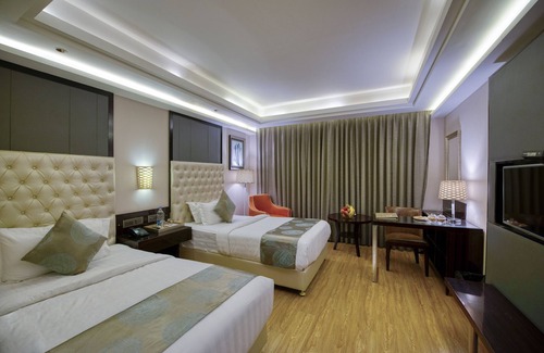 Raebareli Hotel | Discover Om Clarks Inn Raebareli: Family-Friendly Comfort