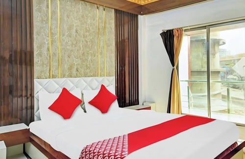 Kolkata House | Budget-Friendly Om Shanti Guest House with Breakfast Included