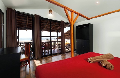 Patnem Hotel | Relax at Om Shanti Patnem: Family-Friendly Beach Retreat