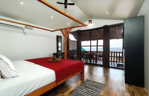 Patnem Hotel | Relax at Om Shanti Patnem: Family-Friendly Beach Retreat