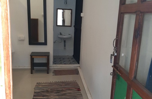 Patnem Hotel | Relax at Om Shanti Patnem: Family-Friendly Beach Retreat