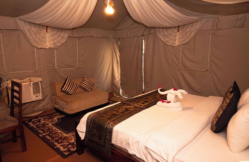 Varanasi Hotel | Elegant Om Vilas Benares: 4-Star Stay with Pool & Spa
