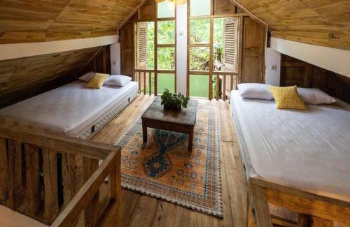 Condongcatur Villa | Omah Joho Guesthouse: Family-Friendly Retreat with Kitchen