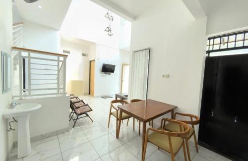 Mlati House | Omah Mamamia Homestay Jogja