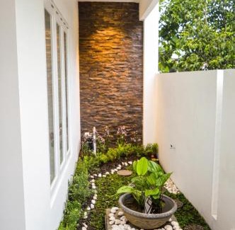 Laweyan House | Inviting Omah Melati - Family-Friendly Vacation Home Getaway
