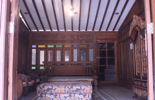 Catur Tunggal House | Experience Omah Putih Limasan: A Unique Javanese Stay