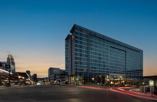 Downtown Northeast Hotel | Discover Omaha Marriott Downtown: Ideal Family Retreat