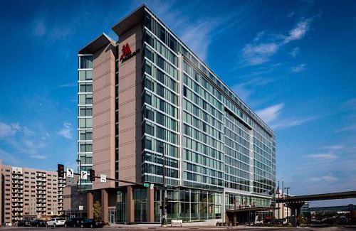 Downtown Northeast Hotel | Discover Omaha Marriott Downtown: Ideal Family Retreat