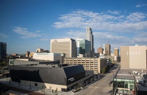 Downtown Northeast Hotel | Discover Omaha Marriott Downtown: Ideal Family Retreat