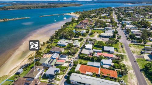 Iluka House | Omaroo: Family-Friendly Stay with Delicious Breakfast Included