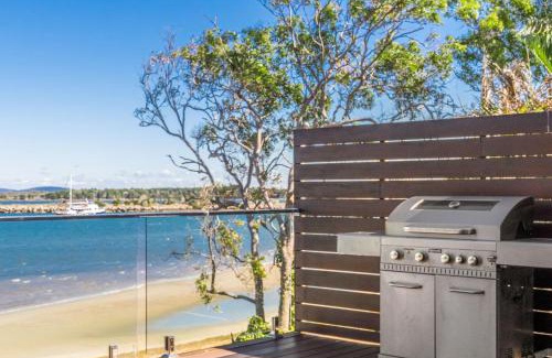 Iluka House | Omaroo: Family-Friendly Stay with Delicious Breakfast Included
