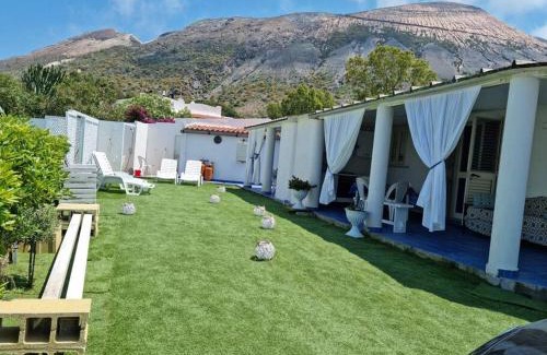 Vulcano Porto Apartment | Top-Rated Omarvulcano2 - A Delightful Stay in Isole Eolie