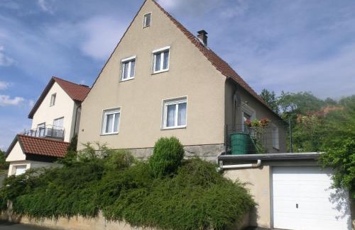 Nuedlingen House | Enchanting Omas kleines Hexenhaeusle: Family & Pet Friendly