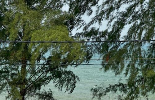 Kampung Sura Masjid Hotel | Ombak Beach Inn Resort