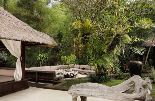 Cepaka Villa | Relax at OMECURE Kaba Kaba: 5-Star Oceanfront Retreat