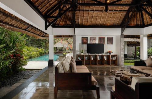 Cepaka Villa | Relax at OMECURE Kaba Kaba: 5-Star Oceanfront Retreat