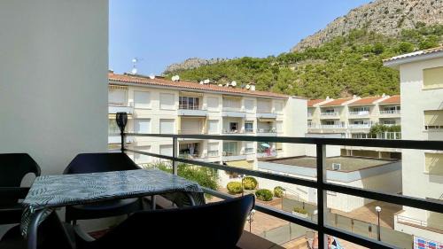 L'Estartit Apartment | Family-Friendly Stay at Apartamento OMEGA 4 with Pool