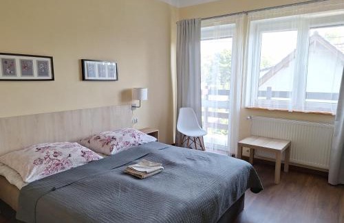 Jantar Bed & Breakfast | Omega Jantar: Family-Friendly Retreat with Pool Access