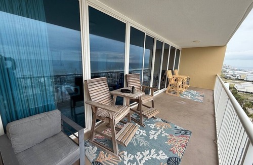 Gulf Shores Condo | OMG Views! Lux Beach Paradise w/Piers + Trails