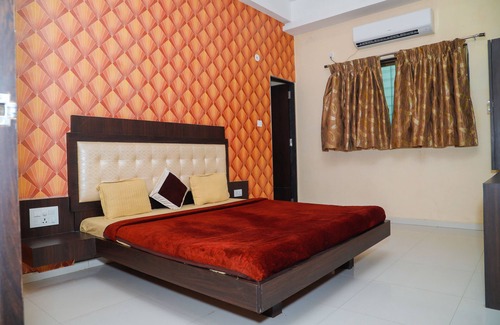 Malkapur Hotel | Discover Omkar Resort and Lawn: Family-Friendly Getaway