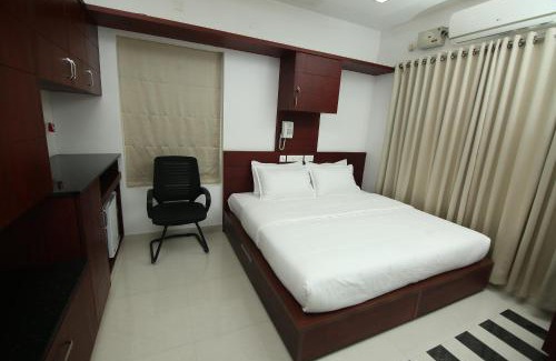 Kochi Hotel | Discover Omnest: Guest Rated 9/10 with Breakfast & Dining