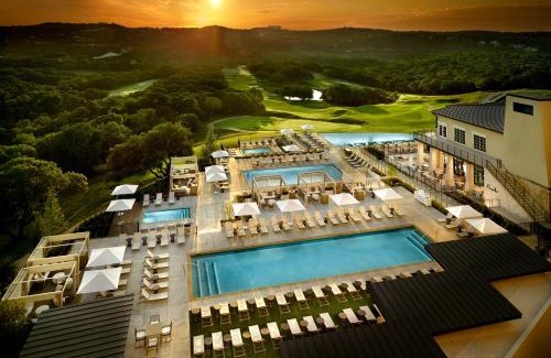 Cabin Ridge Estates Resort | Relaxing Retreat at Omni Barton Creek Resort and Spa
