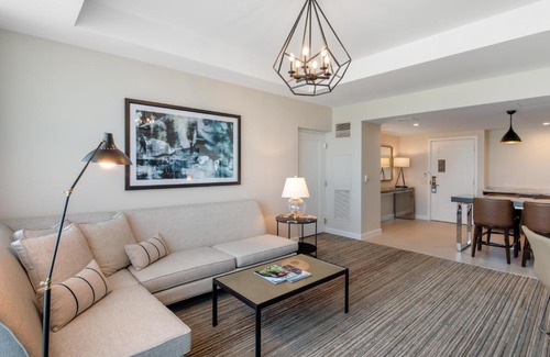 Frisco Hotel | Pet-Friendly Escape at Omni Frisco with Ocean View and Pool