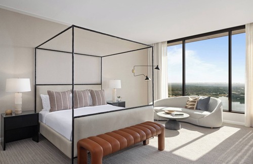 Las Colinas Hotel | Premier Omni Las Colinas Hotel with Pool & Spa Amenities