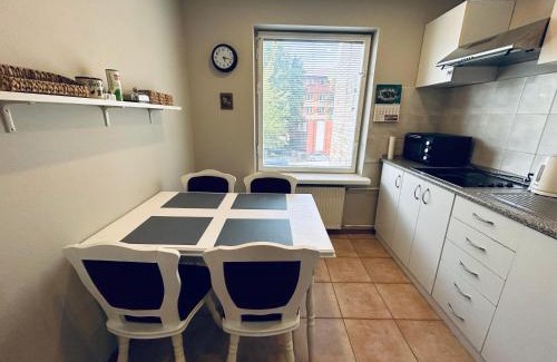 Zemgale Suburb Apartment | Cozy Apartment in Āgenskalns with Top Guest Ratings