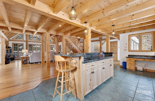 Baysville House | Peaceful Drive to Child-Friendly Retreat on Quiet Road