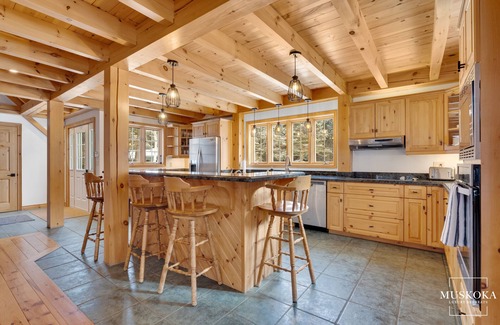 Baysville House | Peaceful Drive to Child-Friendly Retreat on Quiet Road