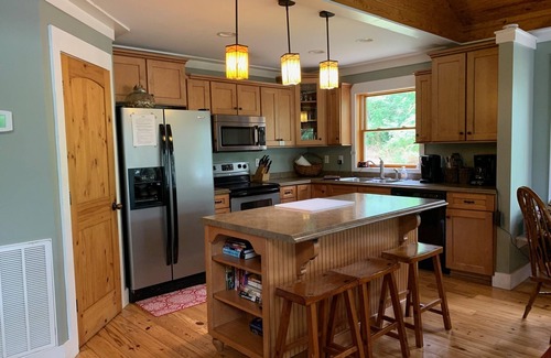 Cullman House | Discover On A Whim Rustic Lodge Near Smith Lake Park