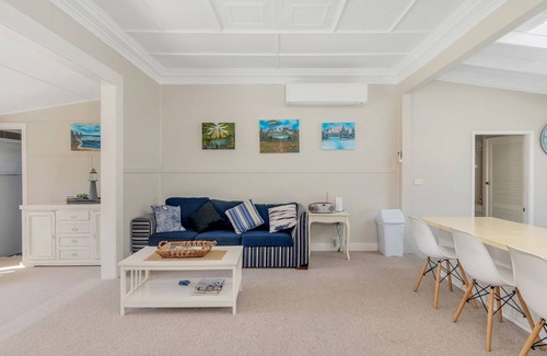 Erowal Bay House | Relax at On Golden Ponds, Erowal Bay with Ocean Views