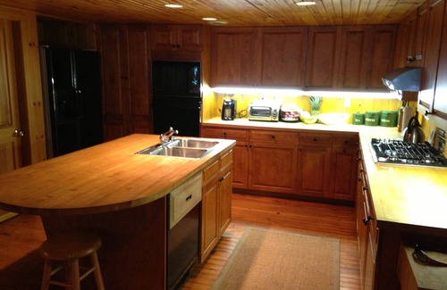 Bridgton Cabin | Scenic Moose Pond Retreat: Lake Views & Pet Friendly!