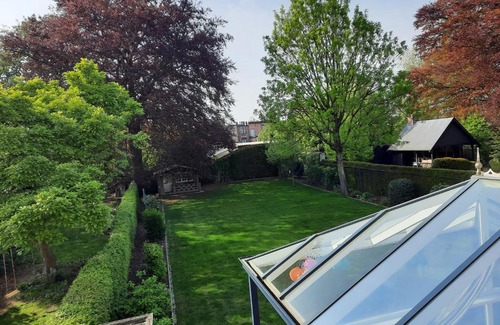 Mortsel Apartment | Discover Antwerp: Eco-Friendly Hotel with Hot Tub & Breakfast