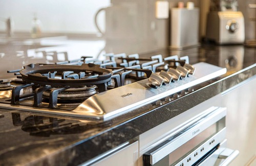 Calare House | Experience a Great Escape with Ocean Views and Pet-Friendly Stays